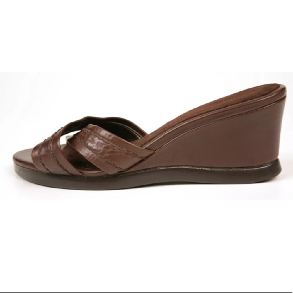 Stuart Weitzman Crisscross Leather Sandal, 7M